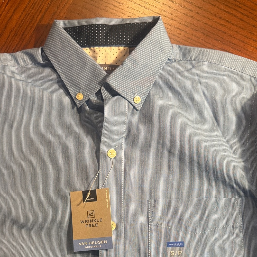 Van Heusen Men's Light Blue Button-Down Shirt 14-141/2